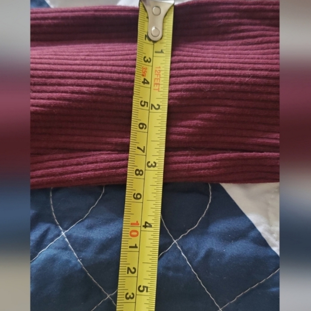 EUC Ribbed Turtleneck - Picture 8 of 11